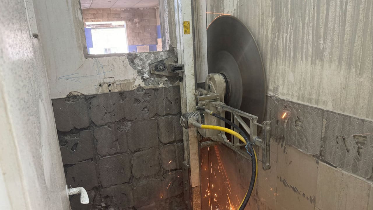 ניסור קיר בלוקים