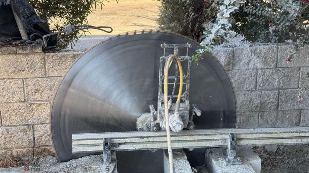 ניסור בריכת בטון בגני יוחנן - אבני ספיר